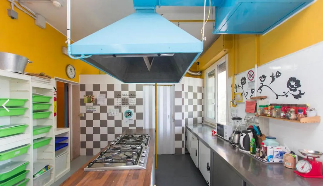 Sunflower Beach Backpacker Hostel & Bar Rimini