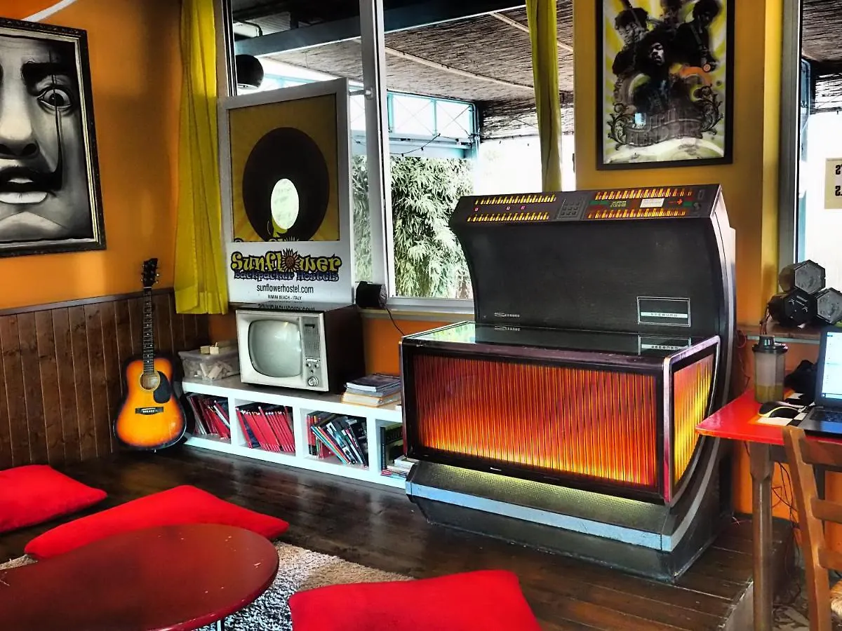 Sunflower Beach Backpacker Hostel & Bar Rímini 0*,  Italia