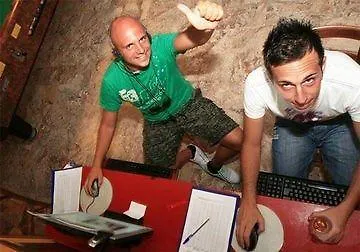 Sunflower Beach Backpacker Hostel & Bar Rimini